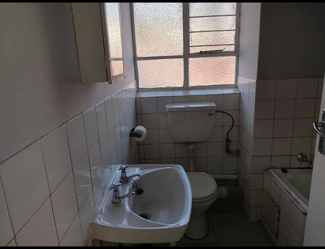 2 BEDROOM TOWNHOUSE FOR SALE IN KEMPTON PARK EXT 5